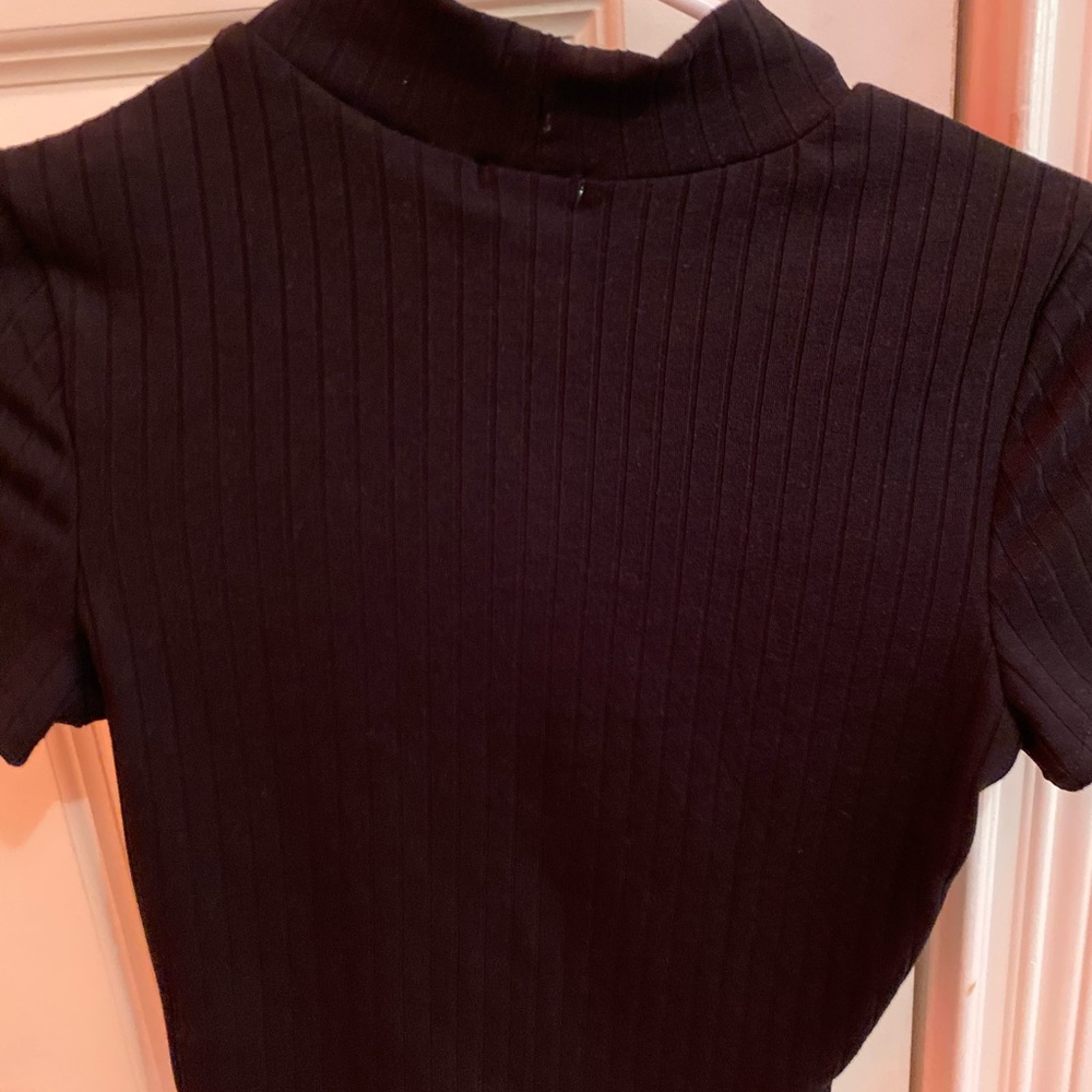Turtle neck top - Picture 2 of 3